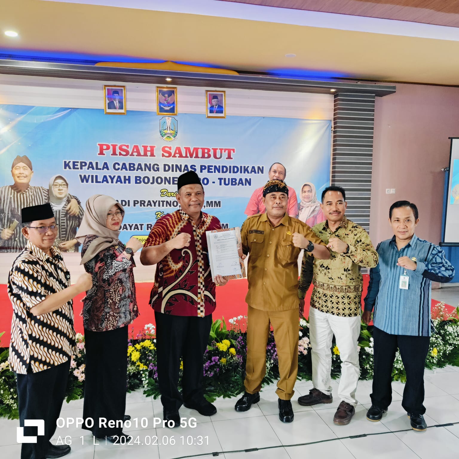 GANTI KEPEMIMPINAN: Pisah Sambut Hidayat Rahman yang menggantikan Adi Prayitno sebagai Kacabdin Pendidikan Bojonegoro &ndash; Tuban.
