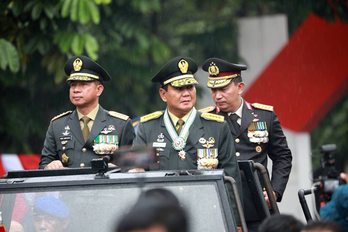 Prabowo Subianto resmi dianugerahi pangkat jenderal TNI kehormatan atau jenderal bintang empat.