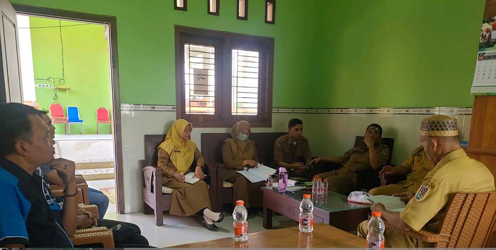 SELIDIKI: Tim audit inspektorat datangi Balai Desa Kedungsoko untuk menyelidiki kasus dugaan penyelewengan aset desa.