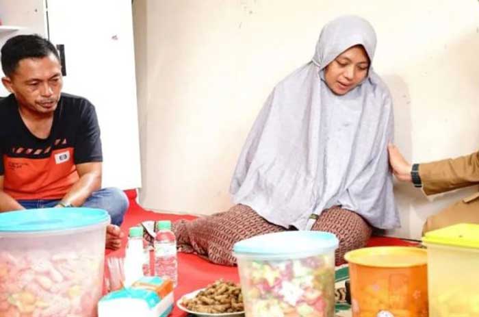 Orang tua Bintang, di Kecamatan Glenmore Banyuwangi, Jatim.