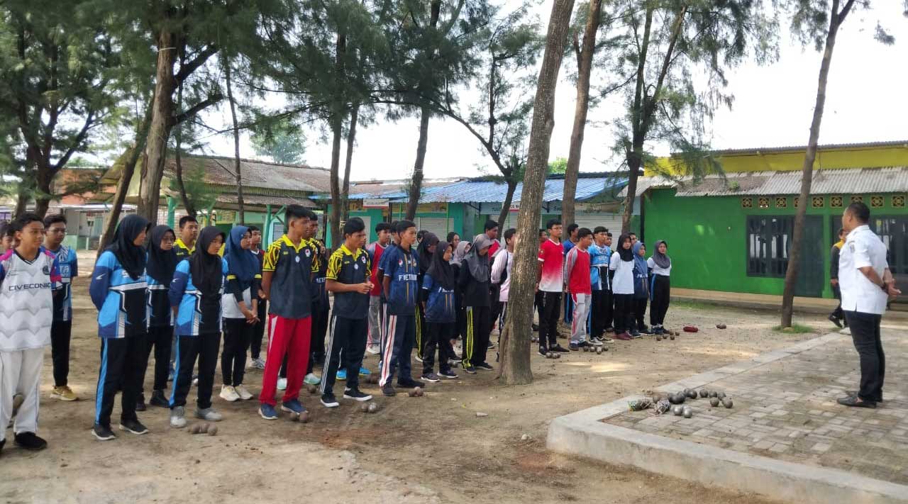 BANYAK PEMINAT: Sebanyak 52 peserta ikuti seleksi petanque di Mangrove Center Tuban.