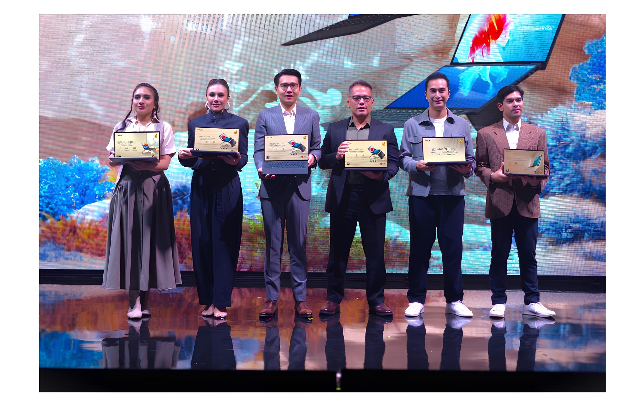 Zenbook DUO (UX8406) resmi diluncurkan ASUS