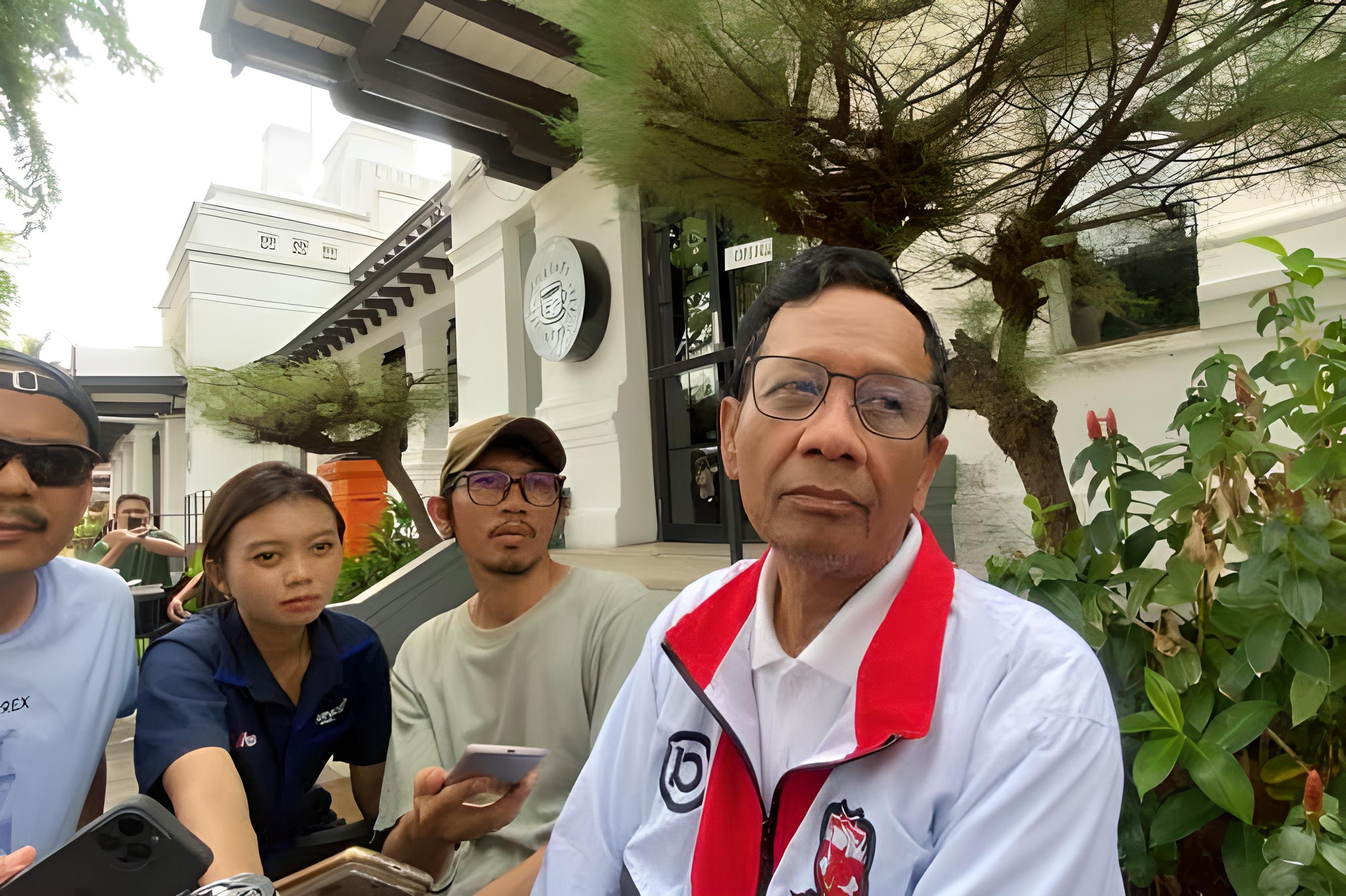 Mahfud MD terkait laporan IPW atas Ganjar Pranowo