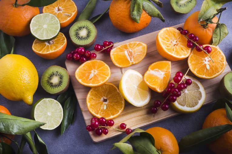 Ilustrasi makanan mengandung vitamin C dan zinc