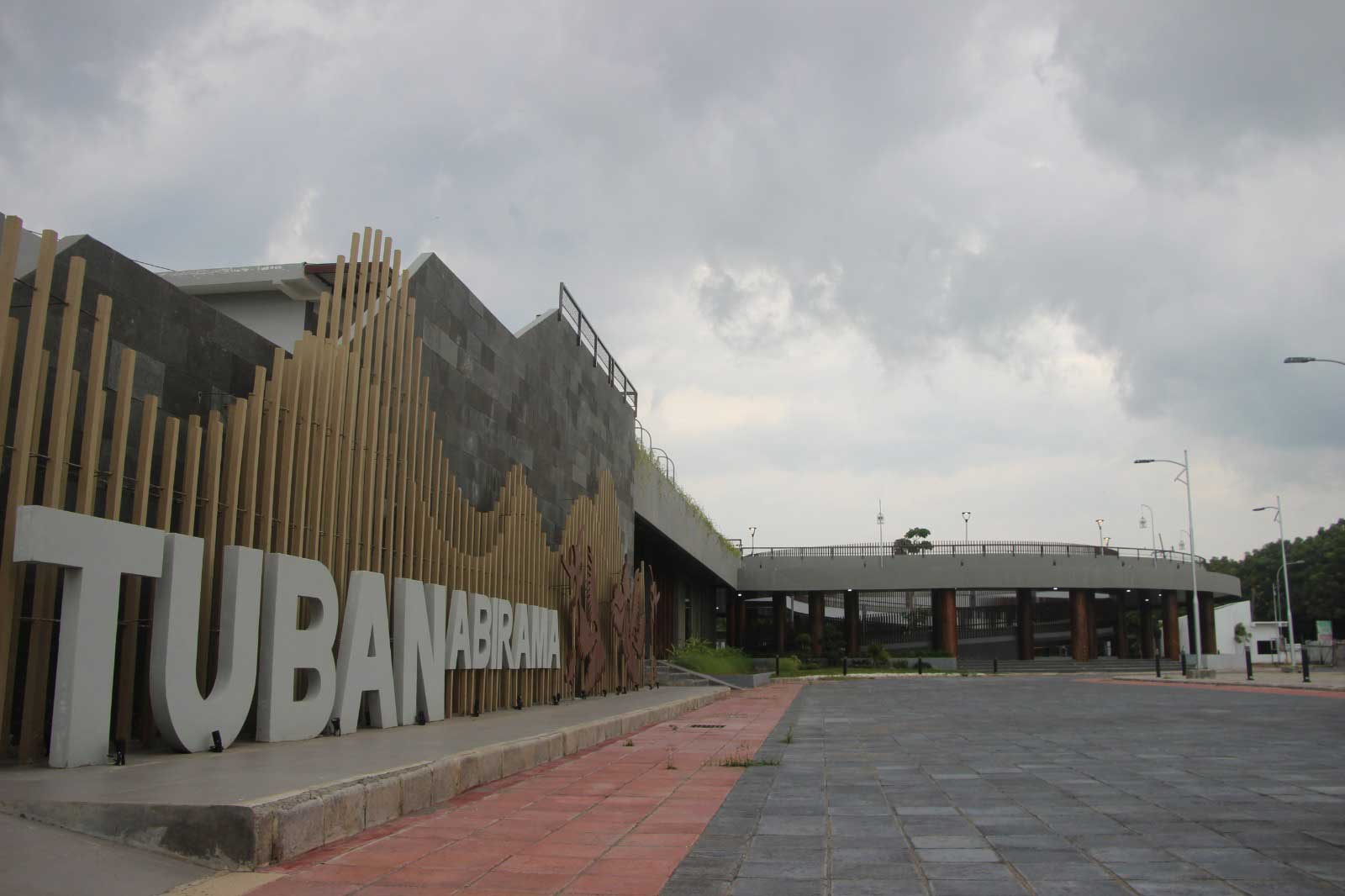 MENUNGGU: Bangunan Tuban Abirama yang sebentar lagi bakal di-launching.