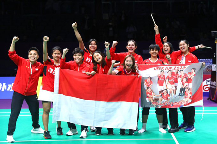 Tim bulu tangkis Merah Putih berhasil melaju ke babak final piala Thomas maupun Uber Cup 2024.