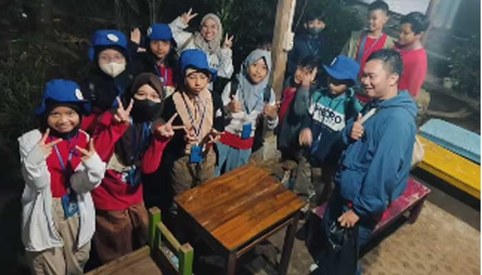 Potongan video study tour SD Lebah Putih Salatiga.