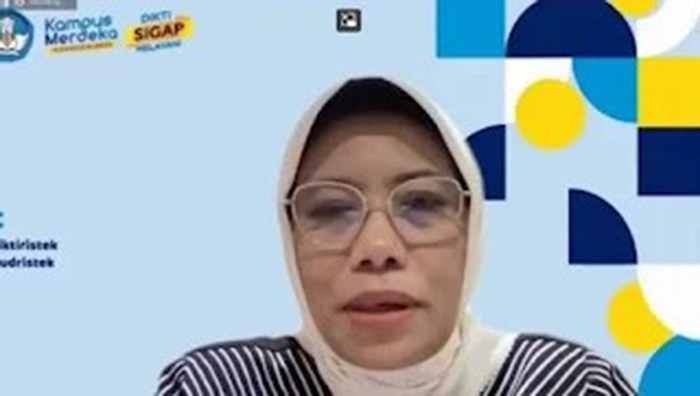 Plt Sekretaris Direktorat Jendral Pendidikan Tinggi Tjitjik Sri Tjahjandarie.
