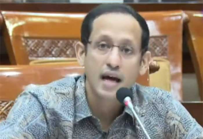 Mendikbudristek Nadiem Makarim menegaskan kenaikan UKT hanya dialami mahasiswa baru.