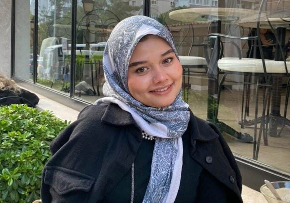 MEMBANGGAKAN: Salwa saat mengunjungi Masjid Raya Hagia Sophia di Turki.