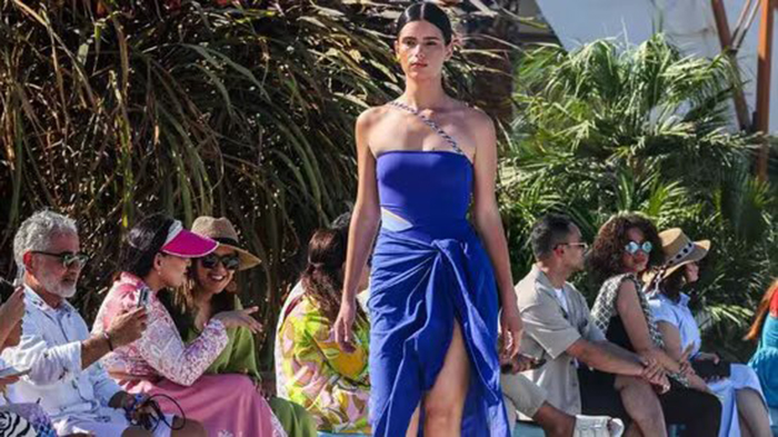 Pertama dalam sejarah, Arab Saudi mengadakan fashion show atau peragaan busana pakaian renang di negaranya.