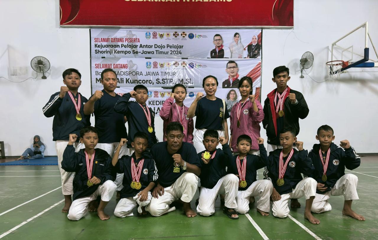 Atlet kempo Tuban yang tergabung dalam Shorinji Kempo Dojo Ronggolawe Tuban meraih prestasi membanggakan pada Kejuaraan Antar Pelajar se-Jatim.