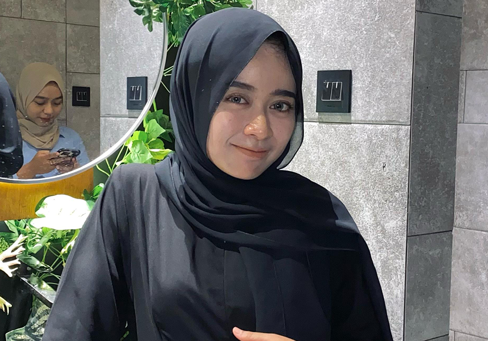 AKTIF NGONTEN: Shendy yang dikenal dari berbagai video edukasi di akun miliknya.