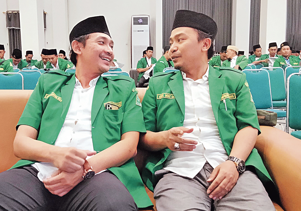NAKHODA BARU: Abdul Muis (kanan), terpilih secara aklamasi sebagai Ketua PC GP Ansor masa khidmat 2024-2028.