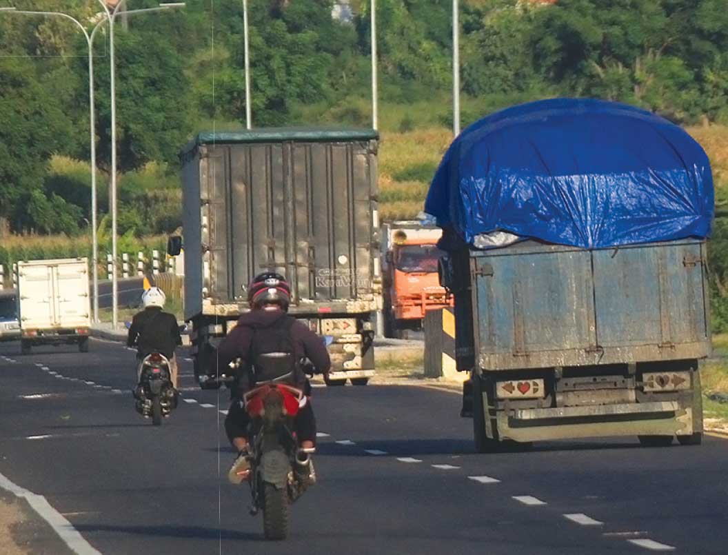 JLS Tuban yang sudah beroperasi tapi masih menyisakan masalah antara suplier dengan kontraktor.