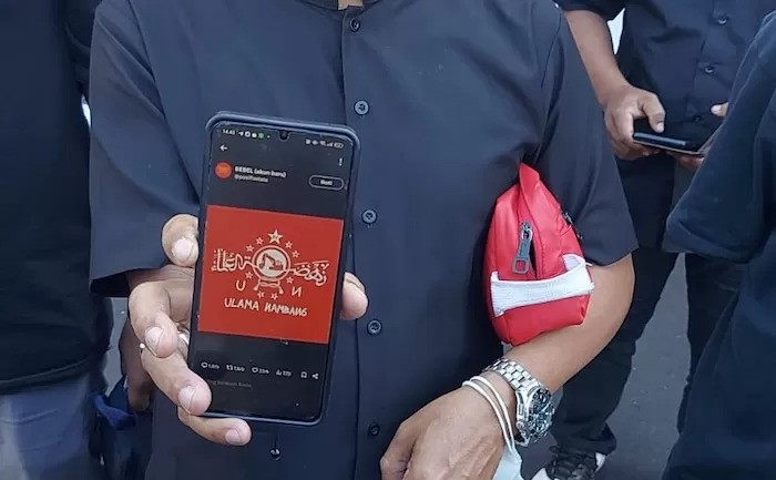 Kelompok pecinta Nahdlatul Ulama (NU) atau Muhibbin asal Surabaya meradang hingga melapor ke Polrestabes Surabaya.