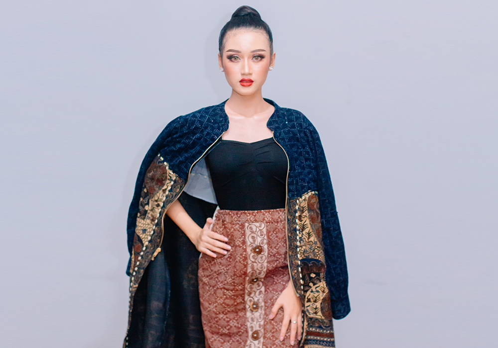 Kepiawaian Nayla Zahra Ramadani Ariwibowo saat berpose di depan kamera.