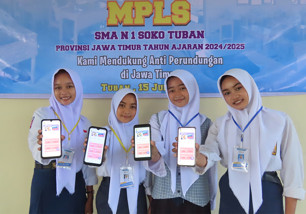 Peserta MPLS menunjukkan aplikasi SIGMA yang bermanfaat selama proses belajar mengajar.