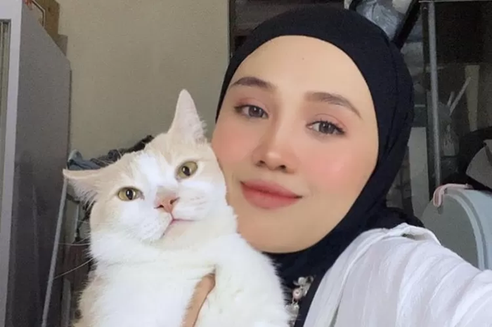 Cici Chania, selebgram Cat Lover Pororo yang kembali viral  Diduga bayinya dibanting ART.