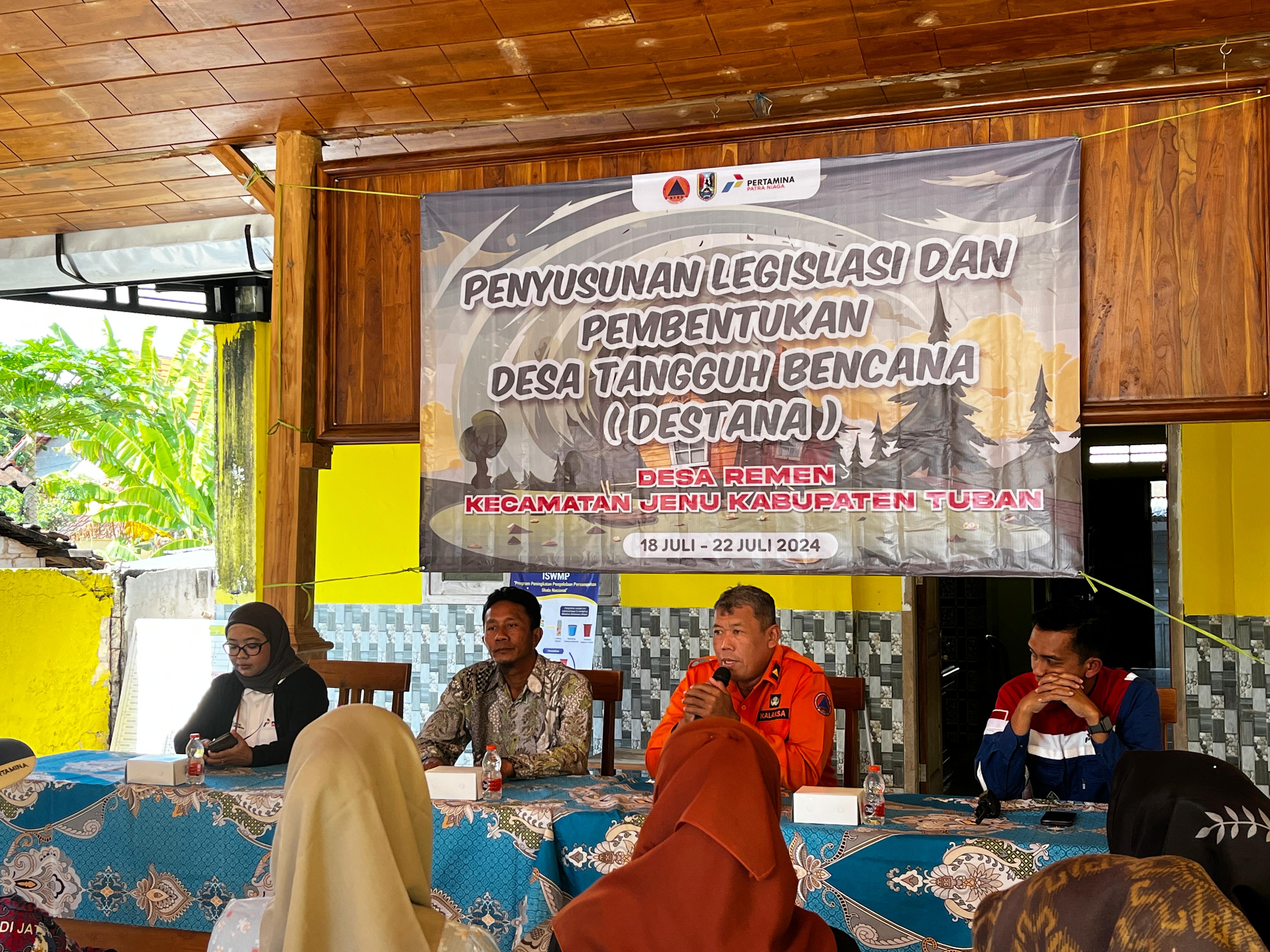 Penyusunan Legilasi dan Pembentukan Desa Tangguh Bencana
