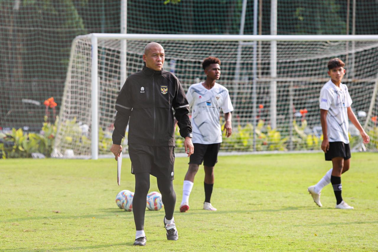 Nova Arianto pelatih Timnas Indonesua U-16