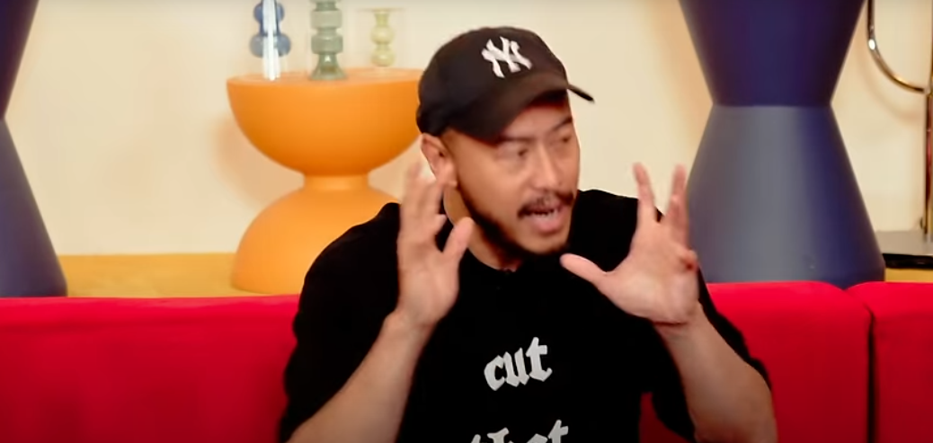 Pandji Pragiwaksono saat hadir dalam studio Vindes yang berujung kesalahpahaman dari para penggemarnya.