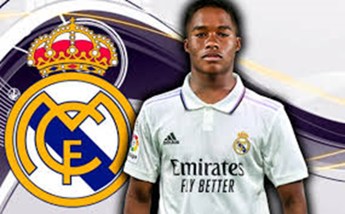 Endrick Felipe, pemain muda berusia 18 tahun resmi bergabung dengan Real Madrid.