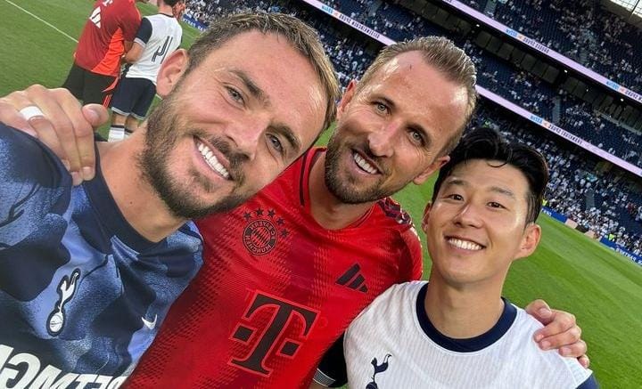 Harry Kane berhasil membuktikan raih trofi pertama bersama Bayern Munchen.