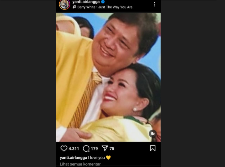 Postingan Yanti, istri Airlangga Hartanrto pasca mengundurkan diri dari Ketum Golkar yang jadi sorotan.