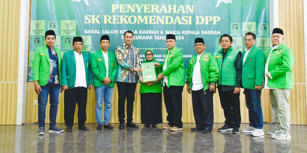 Bupati Tuban Aditya Halindra Faridzky menerima rekomendasi dari Ketua DPW PPP Jatim Mundjidah Wahab, Senin (12/8) lalu.