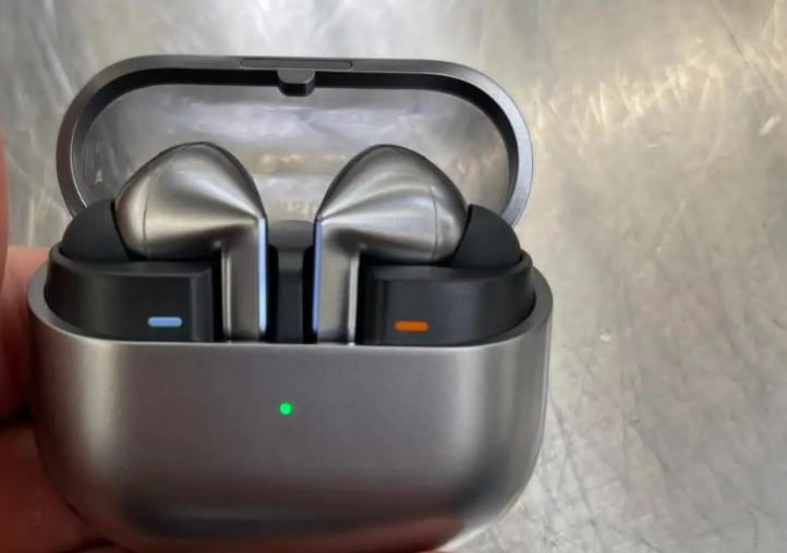 Salah satu produk Samsung yang disebut semakin mirip dengan Apple.
