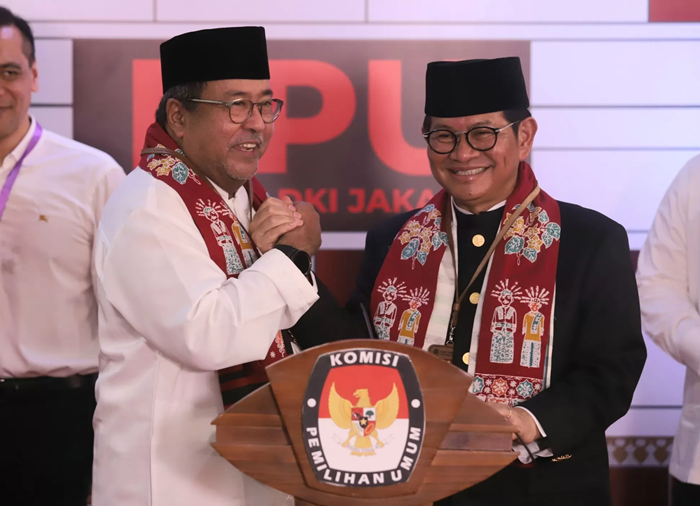 Pramono Anung dan Rano Karno resmi mendaftar ke KPU sebagai calon gubernur dan wakil gubernur yang diusung oleh PDI Perjuangan.