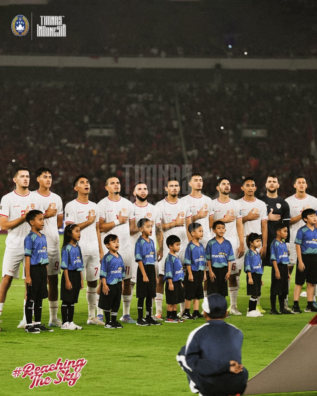 Timnas Indonesia saat melawan Australia dalam kualifikasi Piala Dunia.