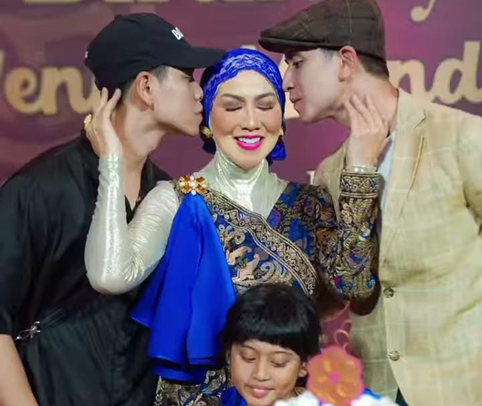 Cerai dengan Ferry Irawan, Venna Melinda mengaku bakal fokus dengan anak-anaknya.