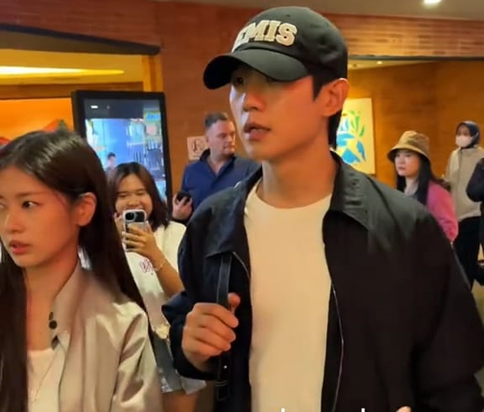 Potret kemesraan Jung Hae In dan Jung So Min.