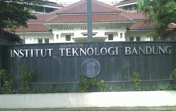 Polemik beasiswa ITB yang mengundang kritik.