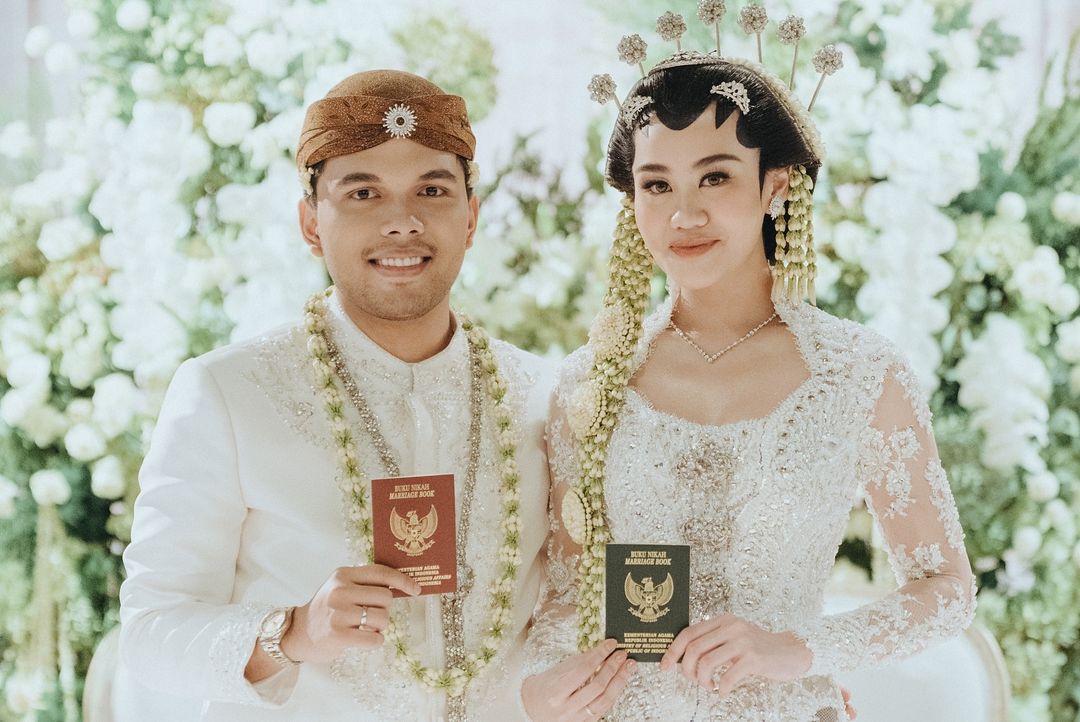 Foto pernikahan Thariq Halilintar dan Aaliyah Masaid.