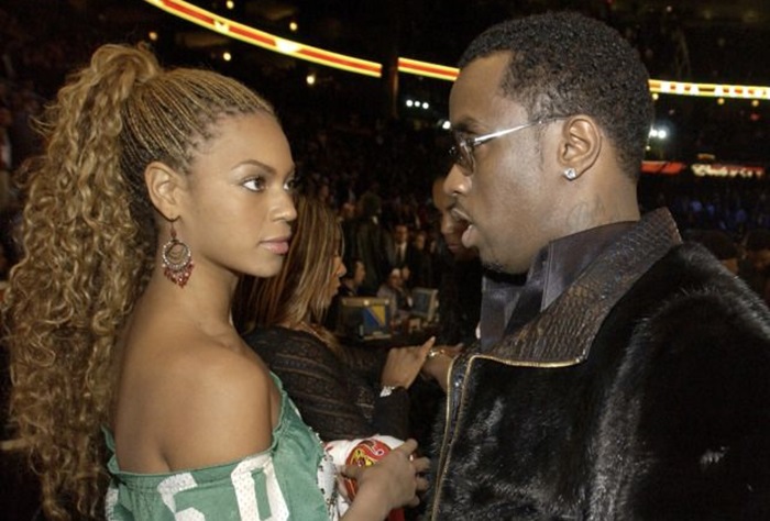 Beyonce saat berfoto bersama Beyonce.