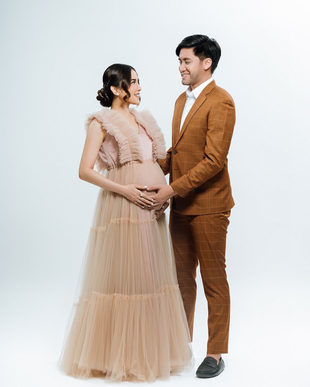 Kevin Aprillio bersama Vicy Melanie