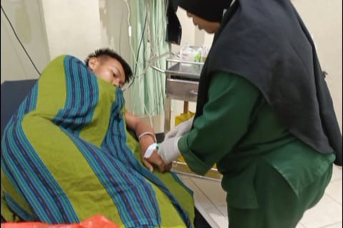 Seorang anak polisi yang menjadi sasaran peluru nyasar di Kota Probolinggo, Jawa Timur.