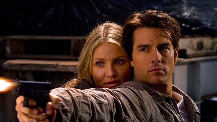 Aksi Tom Cruise yang selalu beraksi di film menegangkan.