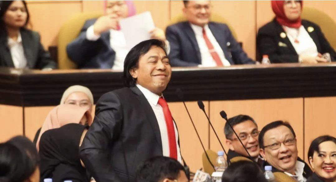 Alfiansyah Komeng saat bersuara di DPD RI.