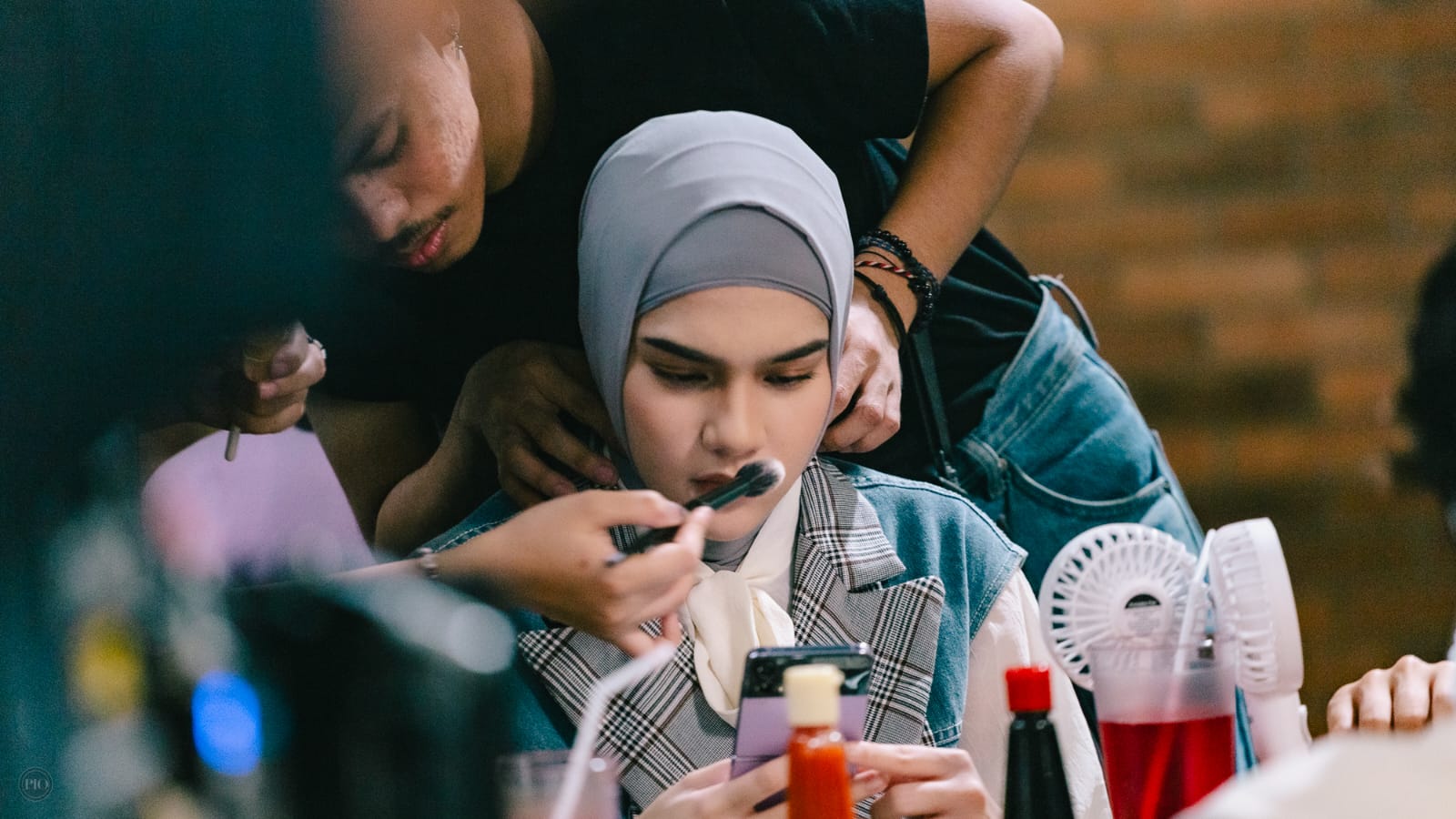 Davina Karamoy yang dikabarkan masuk Islam karena surat Alquran yang dia dengarkan.