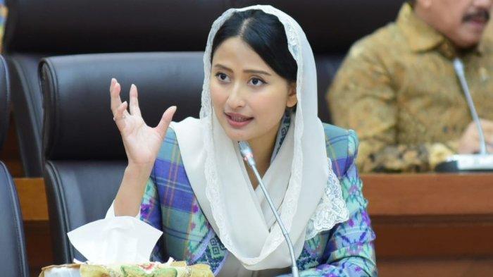 Dyah Roro Esti Widya Putri.