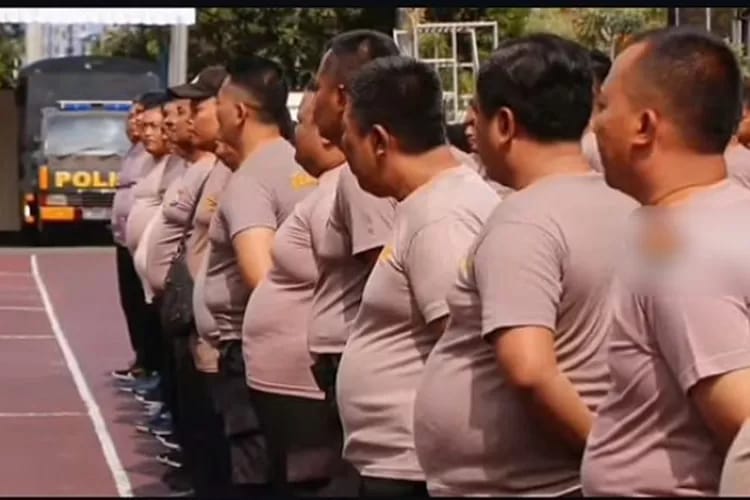 Sejumlah anggota Polres Trenggalek yang dinilai terlalu gendut.