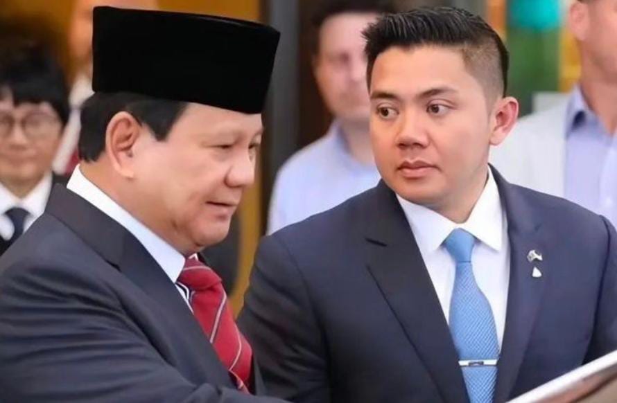 Mayor Teddy saat mendampingi  Presiden Prabowo Subianto.