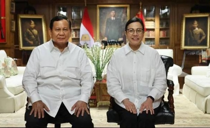Presiden Prabowo Subianto bersama Menteri Keuangan Sri Mulyani.