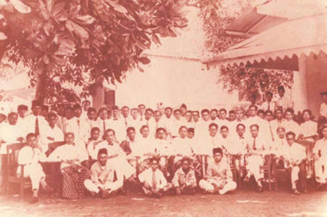 Foto saat para pemuda saat menggelar Sumpah Pemuda.