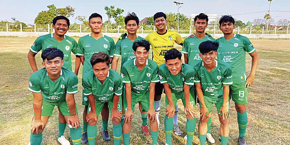Kesebelasan pemain Bumi Wali FC yang diturunkan saat melakoni pertandingan uji coba melawan tim asal Kecamatan Tambakboyo.