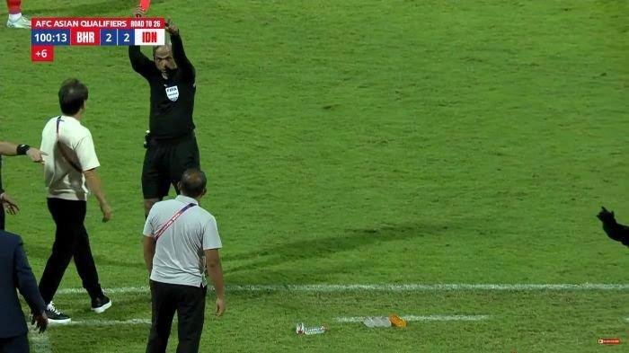 Pertandingan Indonesia vs Bahrain yang penuh kontroversi.